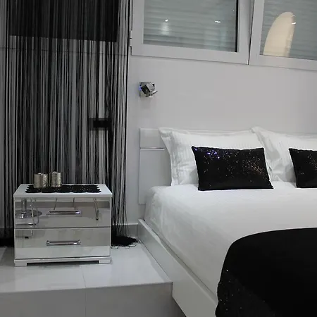 Monroe Apartment